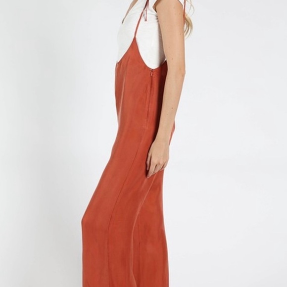 💛 Spaghetti Strap Olive Overalls - Picture 5 of 6